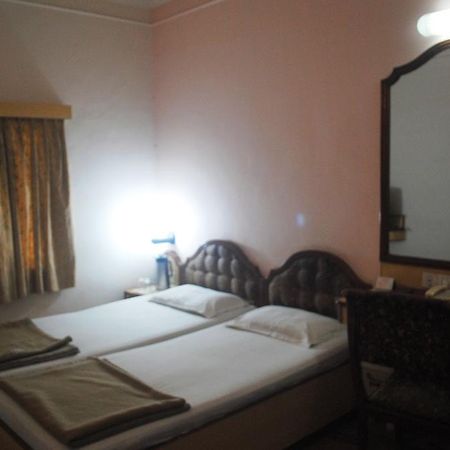 Hôtel Padma à Purî Extérieur photo