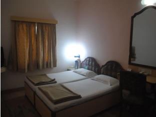 Hôtel Padma à Purî Extérieur photo