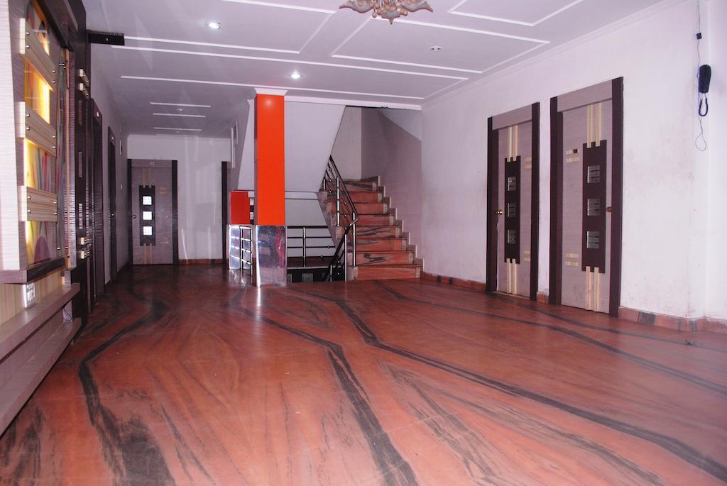 Hôtel Padma à Purî Extérieur photo